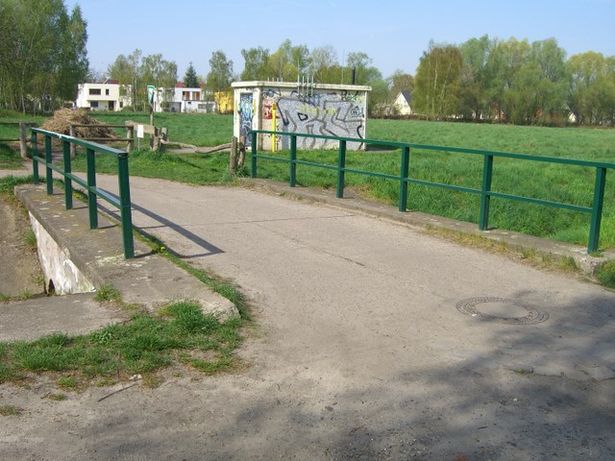 Zingergrabenbrücke Uhlandstraße