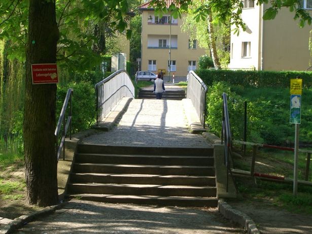 Weiherbrücke Lindenhof