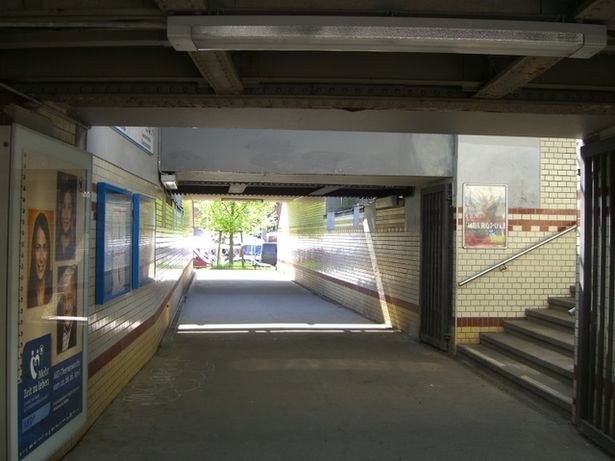 Zu- und Durchgangsbrücke Bahnhof Lankwitz