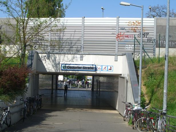 Durch- und Zugangsbrücke Bf. Osdorfer Straße