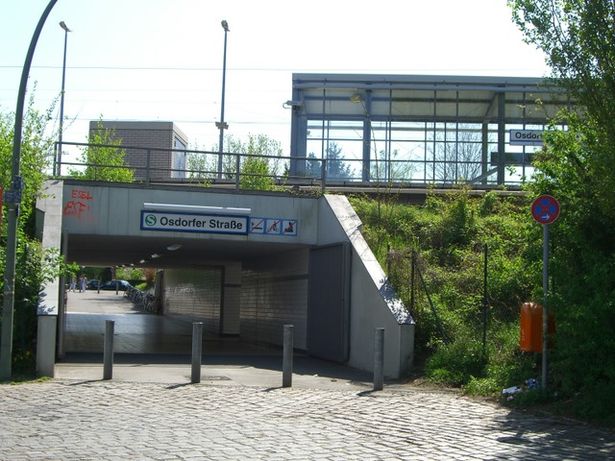 Durch- und Zugangsbrücke Bf. Osdorfer Straße