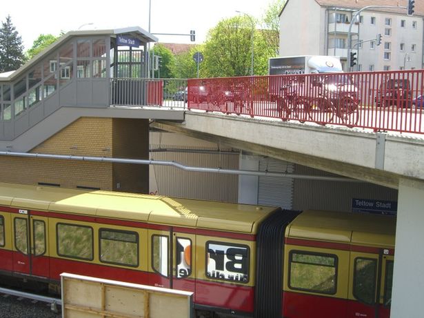 Mahlower Straßenbrücke / EU Nord Süd Bahn am Bf. Teltow Stadt