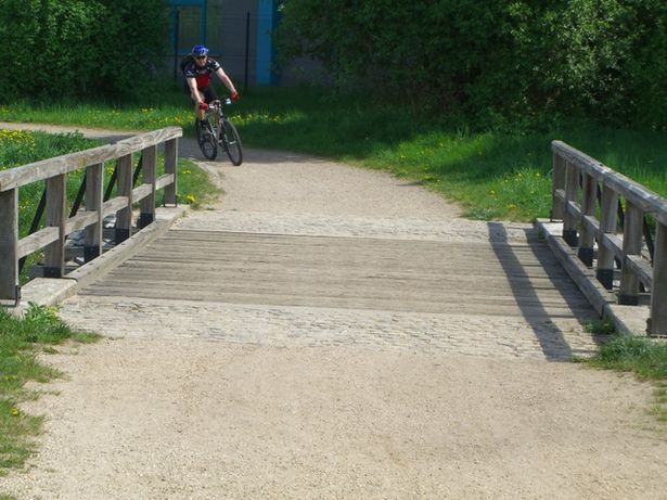 Königsgrabenbrücke am Röthepfuhl