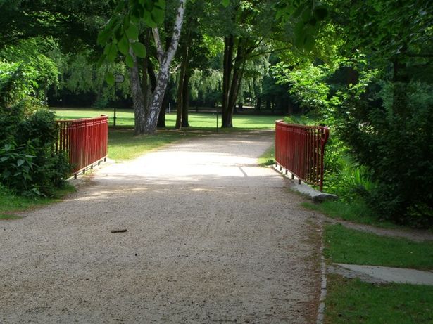 Platanenalleebrücke