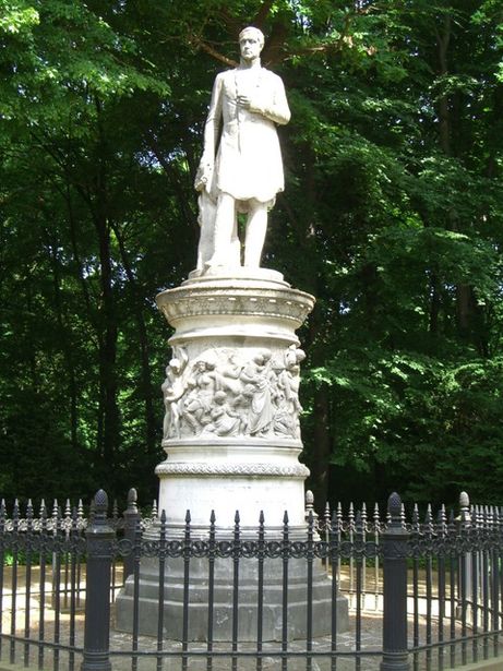 Ostbrücke der Königin Luise Insel