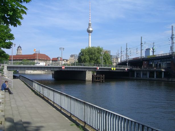 Jannowitzbrücke / Spree