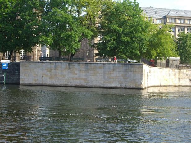 ehem. Straßenbrücke Littenstr - Am Köllnischen Park / Spree