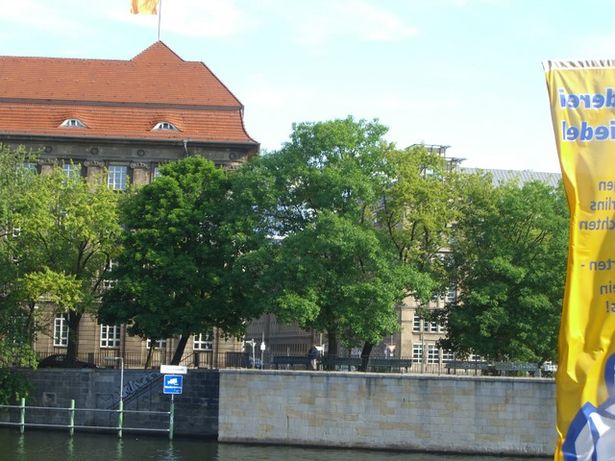 ehem. Straßenbrücke Littenstr - Am Köllnischen Park / Spree