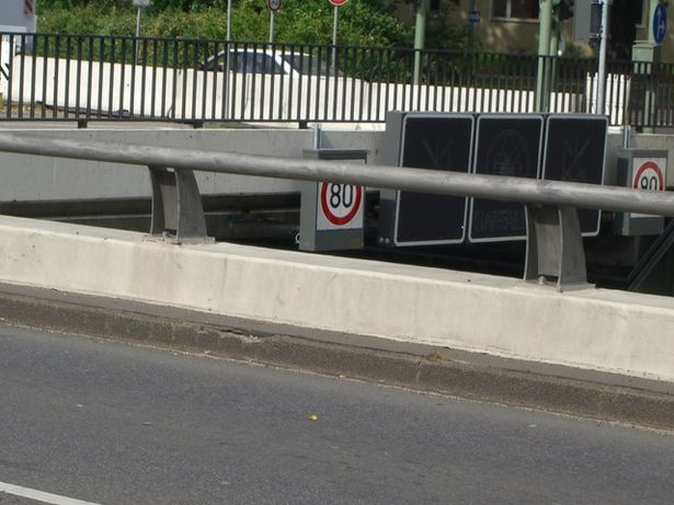 Robert - Schumann - Brücke / A 111