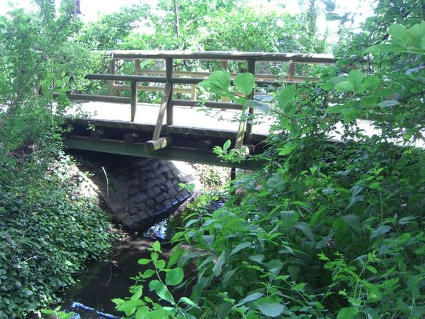 2. Schloßgartenbrücke Schloß Charlottenburg /Spreegraben