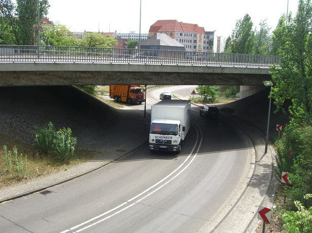 Messedammbrücke /Zufahrt zur A 100