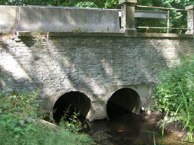 Friedrich Engels Str. - Zinndorfer Chausseebrücke / Zinndorfer Fließ