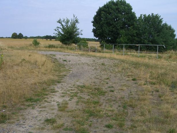 Klärwerksableiterbrücke nördlich BAS 42871 / Feldweg