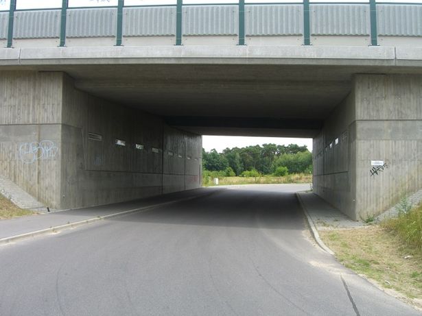 B 96 Brücke / Schulstraße - Waldweg