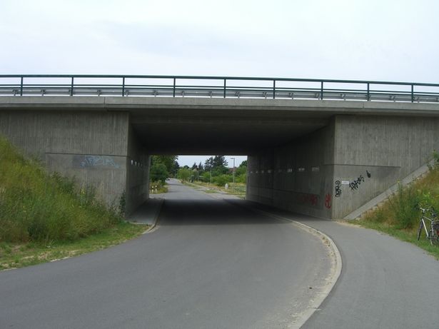 B 96 Brücke / Schulstraße - Waldweg