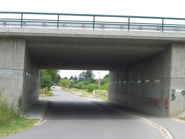 B 96 Brücke / Schulstraße - Waldweg