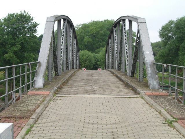 Ernst Thälmann Str. Brücke / H. saaten - Friedrichsthaler Wasserstr.