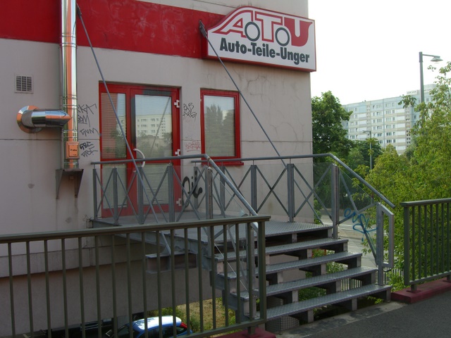 Hauszugangsbrücke Süd Autoteile Unger Friedrichsfelde eingeben