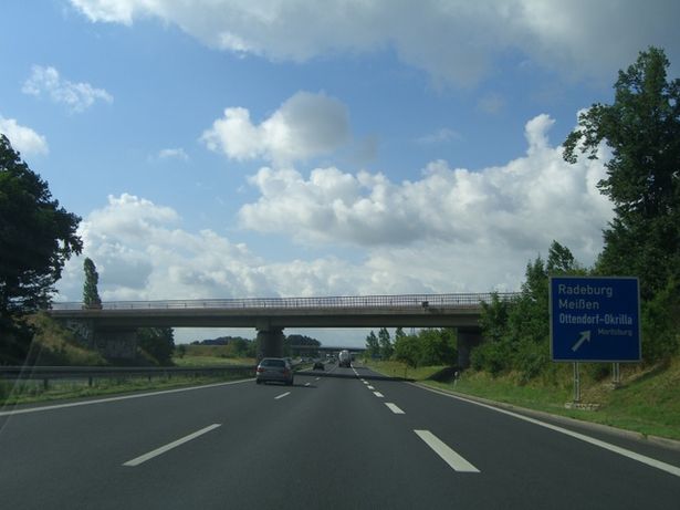S 177 Radeberger Straßenbrücke AS Radeburg / Autobahn A 13