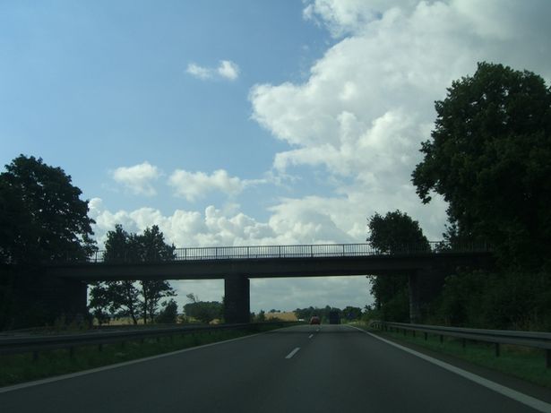 Medinger Straßenbrücke / Autobahn A 13