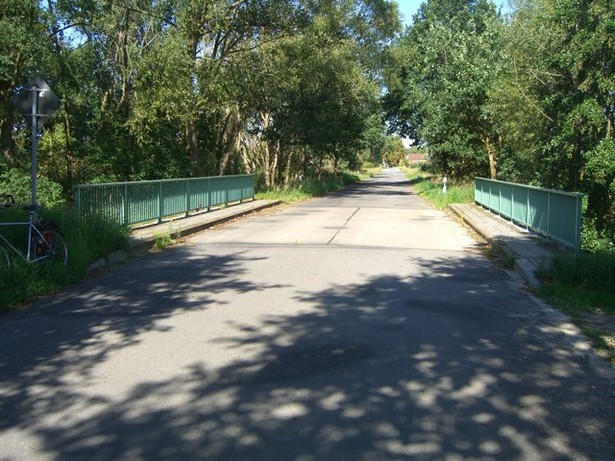 Tremsdorfer Dorfstraßenbrücke / Königsgraben