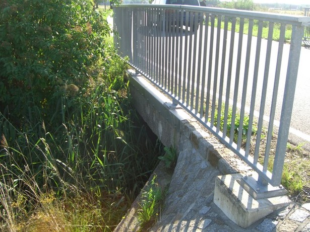 Chausseestraßenbrücke / Graben an der Spree