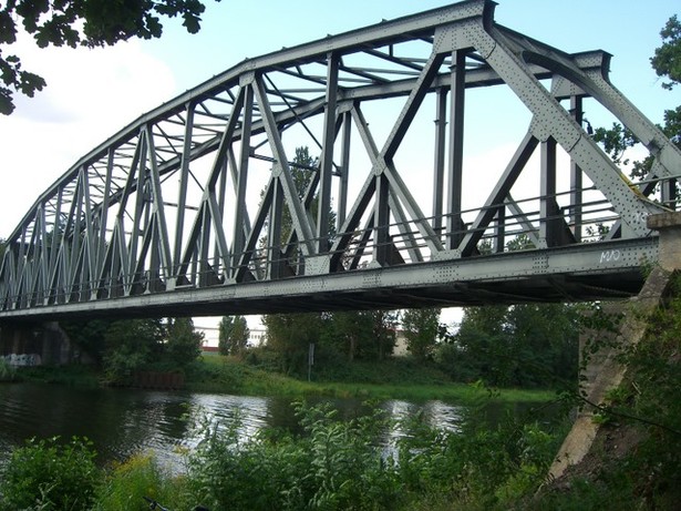 EÜ Strecke Fürstenwalde - Bad Saarow / Spree kanalisiert