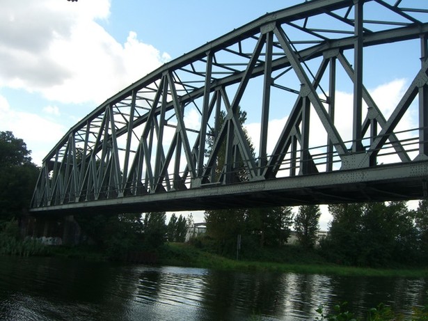 EÜ Strecke Fürstenwalde - Bad Saarow / Spree kanalisiert