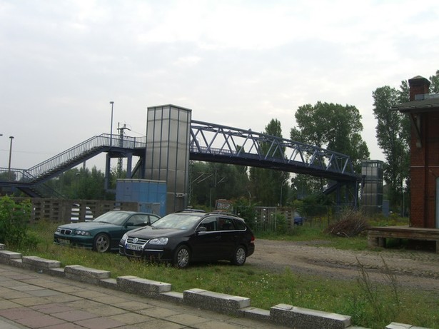 Fußgängerbrücke südl. Verlängerung Geschwister Scholl Straße / EU Strecke Berlin - Magdeburg
