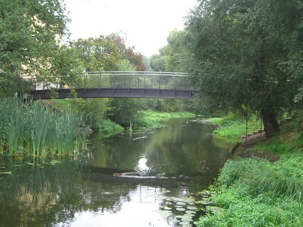 Fußwegbrücke Hausmannstraße - Otto Gartz Straße / Jacobsgraben