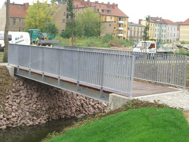 Fußwegbrücke südlich der Stadtschleuse / Mühlgraben