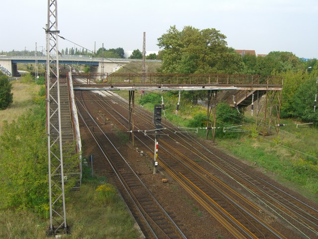 Fußwegbrücke ehem.Bf. Elstal / EU BAR im Westabschnitt