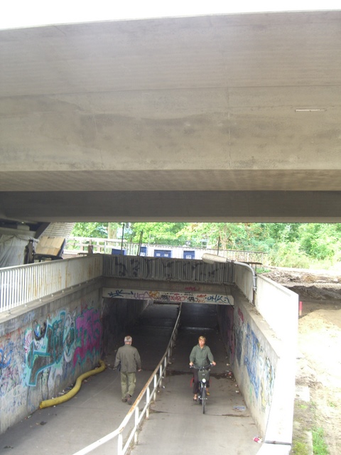 L40 Nuthestraßenbrücke / Lotte Pulewka Straße