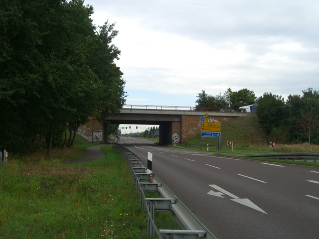Autobahn A 10 Berliner Ring Brücke / Bundesstraße 273