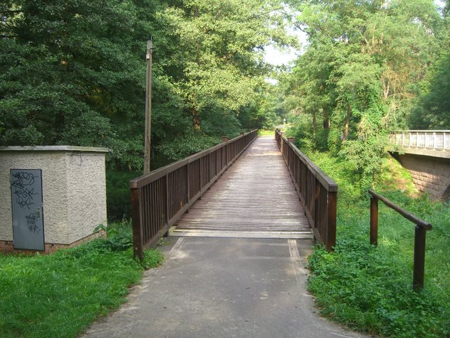 Rad- und Fußwegbrücke am Rand der L74 / Dahme