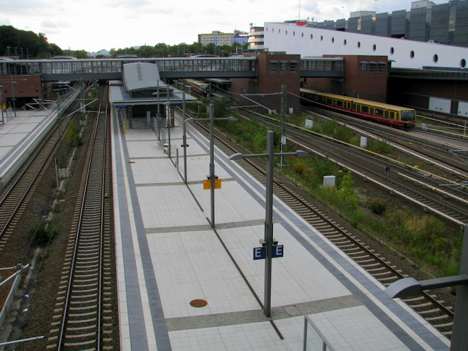 Zugangsbrücke Bahnhof Gesundbrunnen