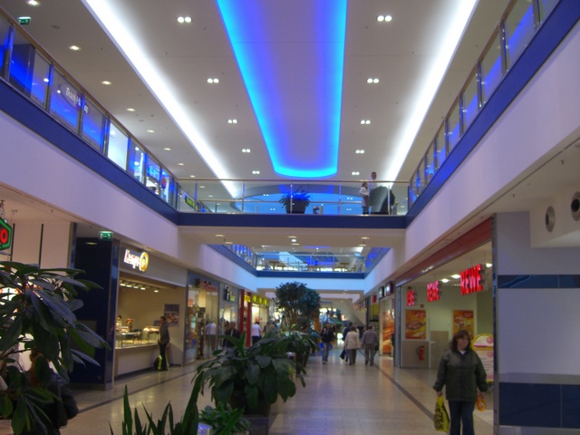 2.Fußwegbrücke im Center Eastgate