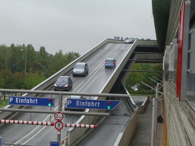Auffahrtbrücke zum Parkhaus Eastgate