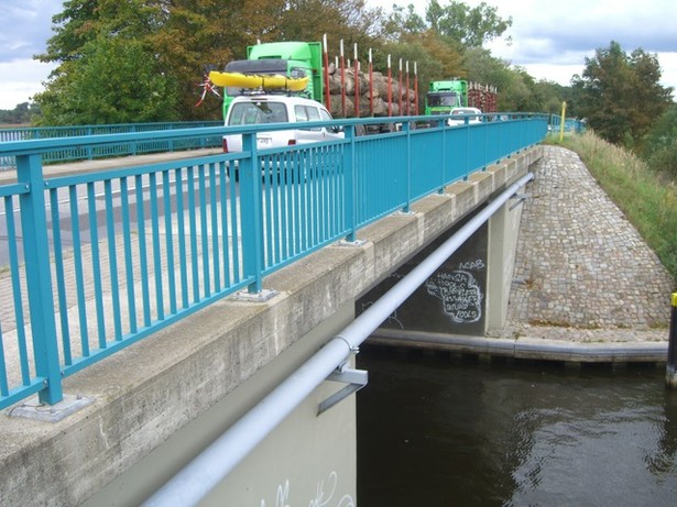 B 198 Mirower Straßenbrücke / Müritzarm