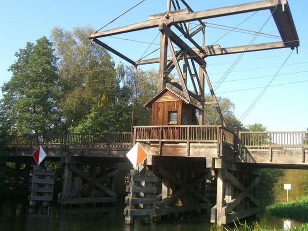 Bewegliche Waagebrücke Schwarzer Kater / Spree