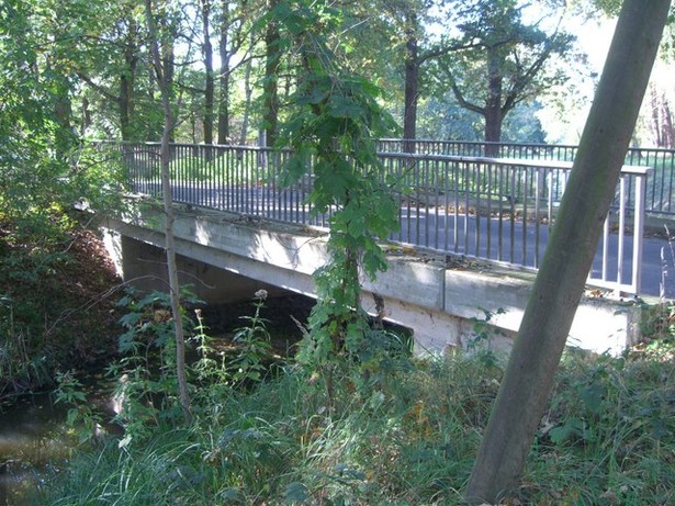 Straßenbrücke Alter Kuschkower Weg- Plattkower Ausbau / Landgraben