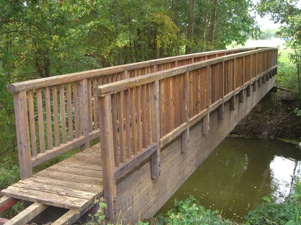 Fußwegbrücke / Friedländer Strom