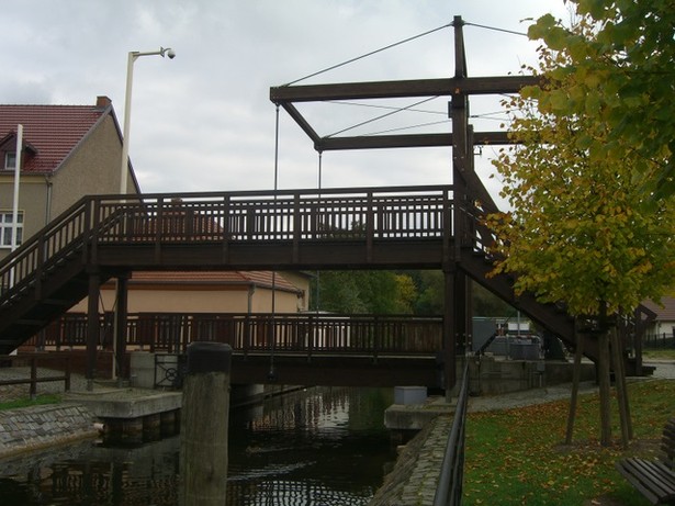 Altstadtstraßenzug- und Klappbrücke / Storkower Kanal