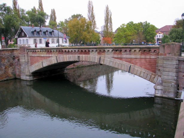 Pont Couvert III