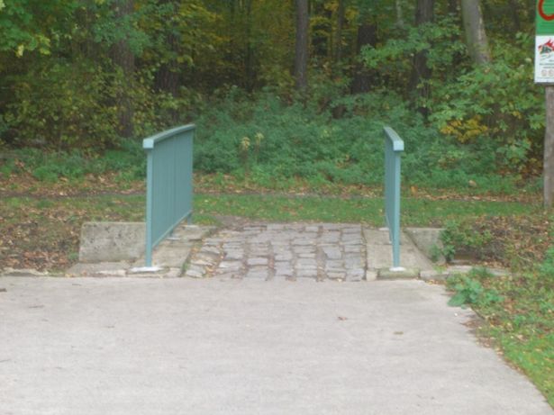 Fußwegbrücke Wiesenstraße / Plumpengraben