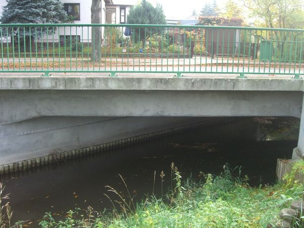 Schulstraßenbrücke / Flutgraben