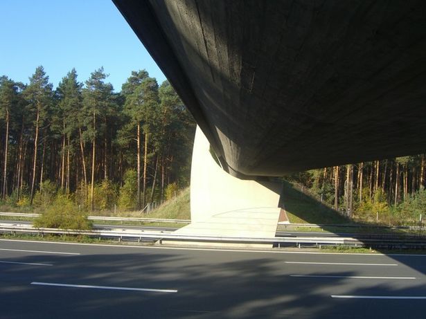 Berliner Straßenbrücke / Autobahn A 9 Berlin - München