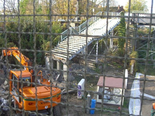 Fußwegbrücke Bahnhof Ostkreuz Abbruch der alten Brücke