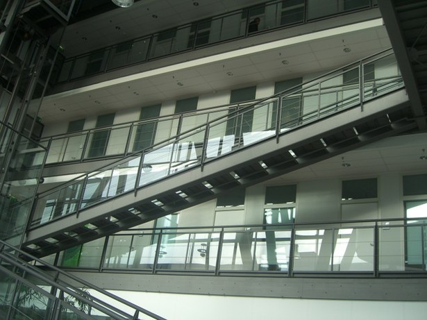 4 Fußwegbrücken im Innovationszentrum auf dem Wistakomplex