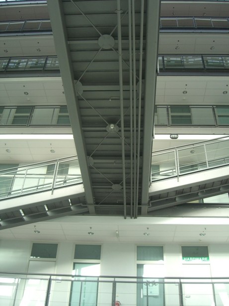 4 Fußwegbrücken im Innovationszentrum auf dem Wistakomplex